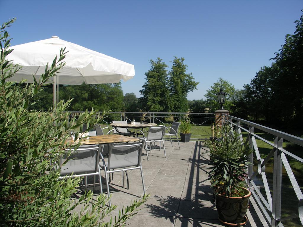 Gutshaus Redewisch Hotel & Restaurant Boltenhagen  Exterior photo